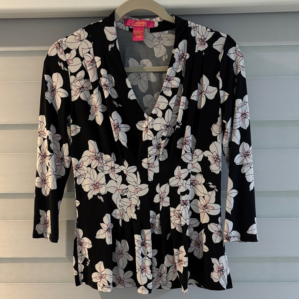 Casual Corner Black and White Floral Blouse
